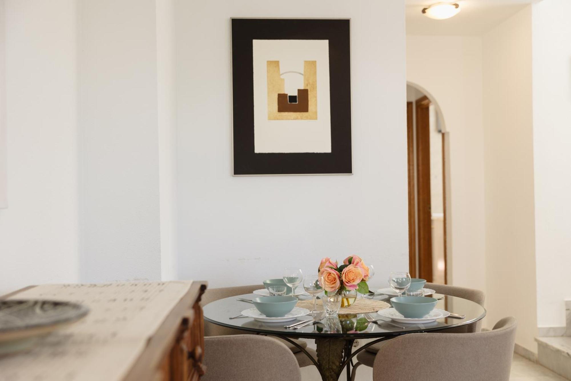 Beautiful Townhouse Walking Distance To The Beach In Costabella, Marbella Exterior photo